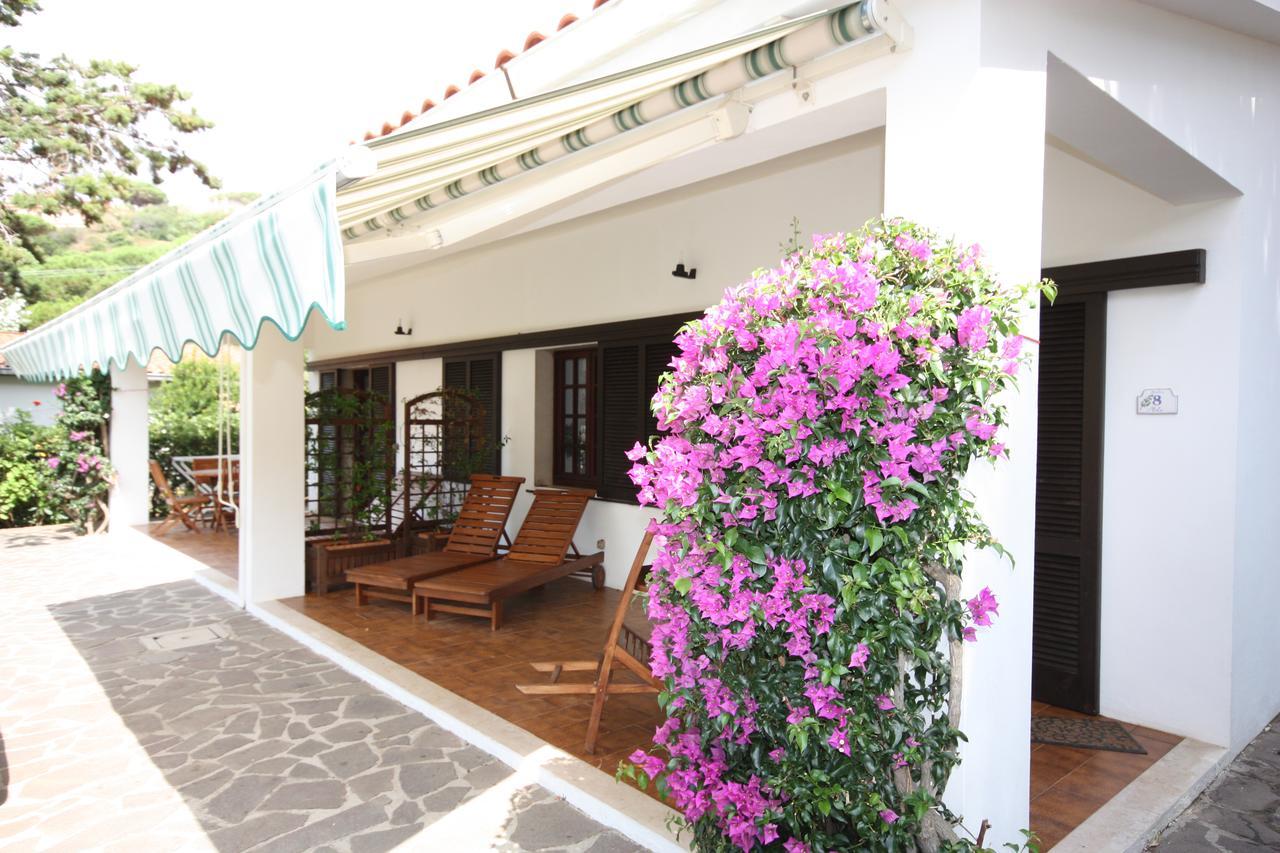 Albatros Aparthotel Capoliveri  Exterior photo