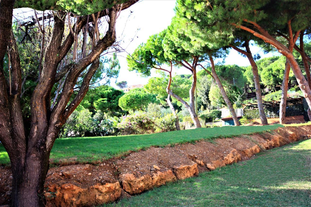 Albatros Aparthotel Capoliveri  Exterior photo